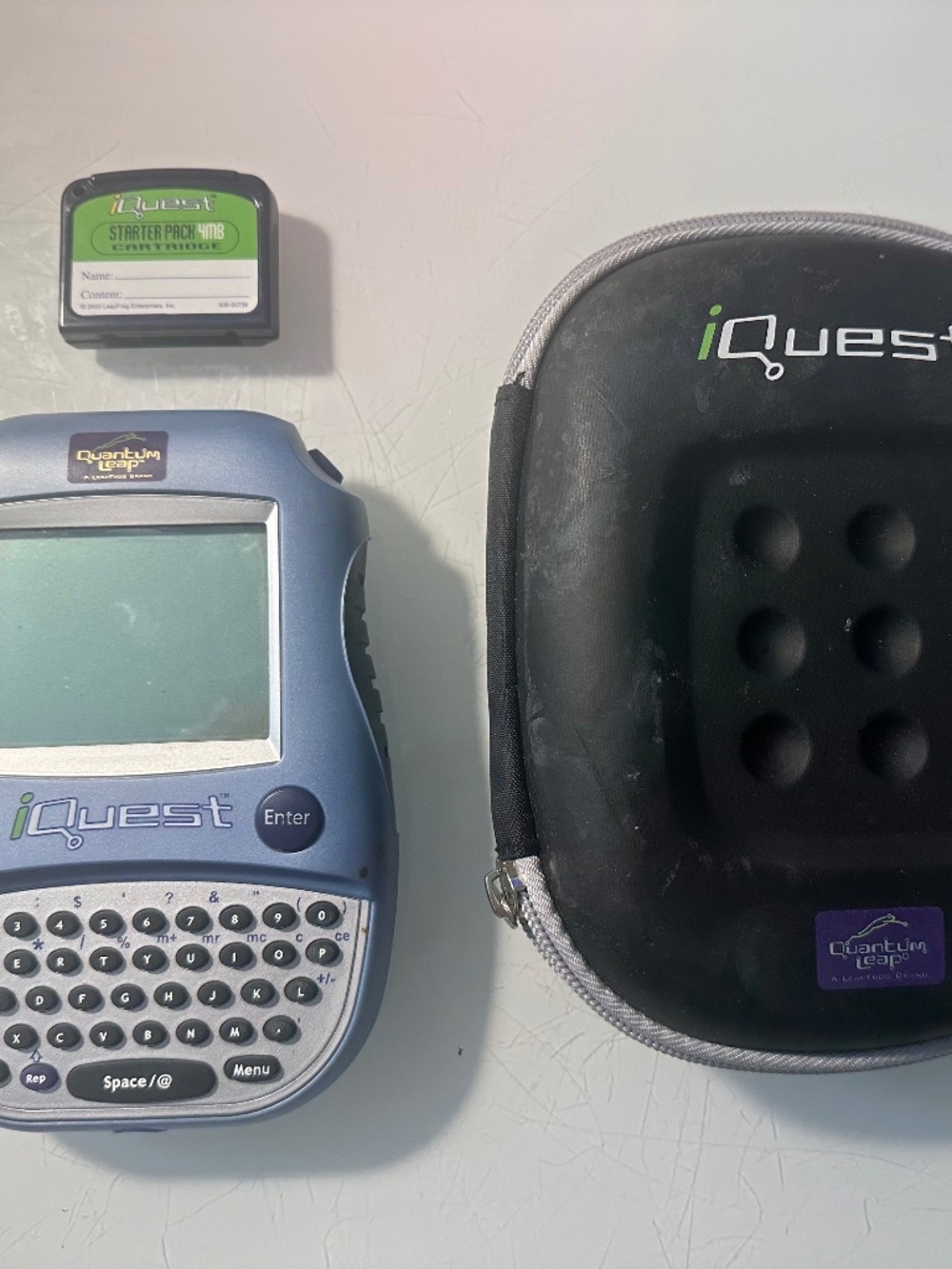 QUANTUM LEAP iQUEST HANDHELD CONSOLE LEAPFROG INTERACTIVE TALKING STEM GAME TOY